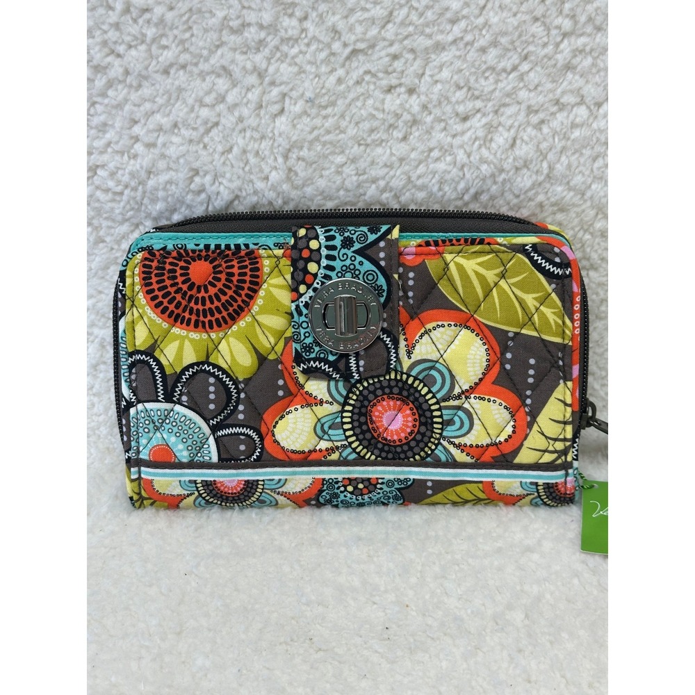 Vera Bradley Wallet Flower Shower Turn Lock Quilted Cotton Floral 10913-157